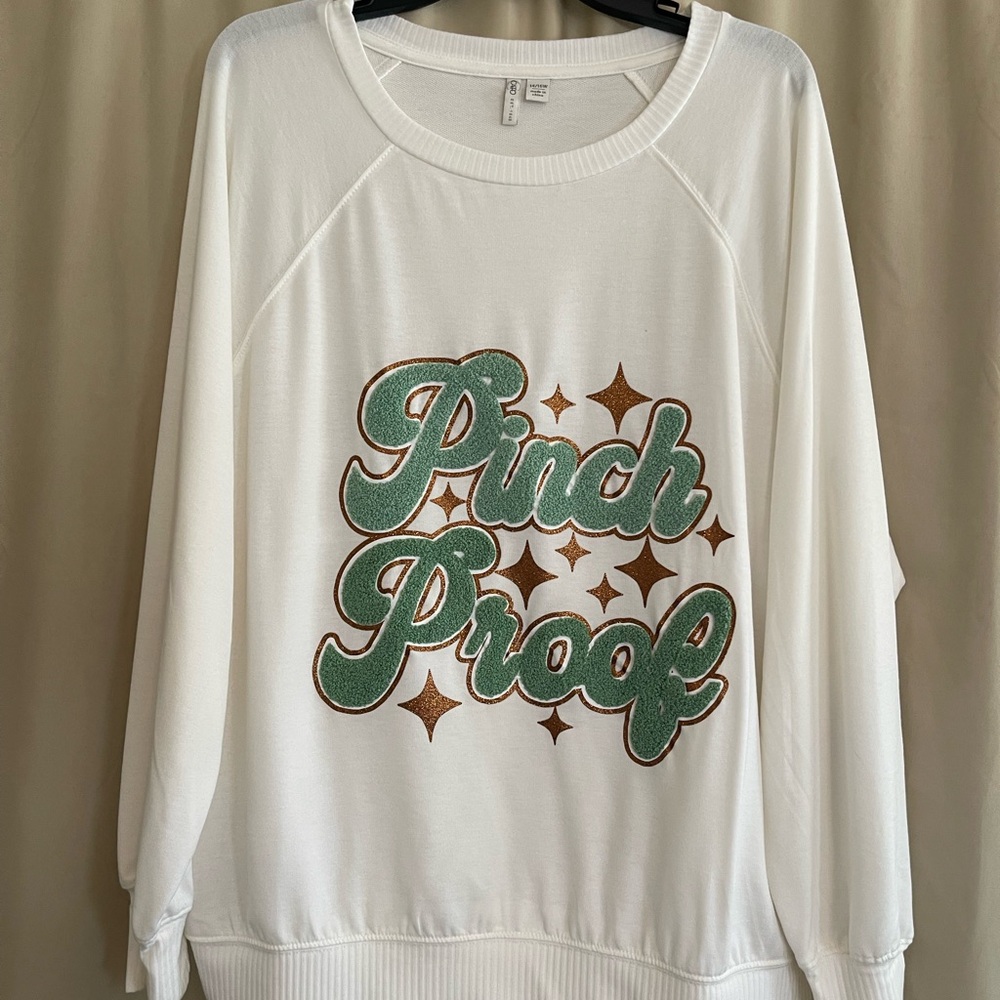 Cato St Patrick’s Day Cream Top Size XL